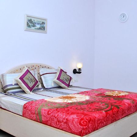 Shivansh Palace Homestay & Marriage Garden Khadzsuráhó Kültér fotó