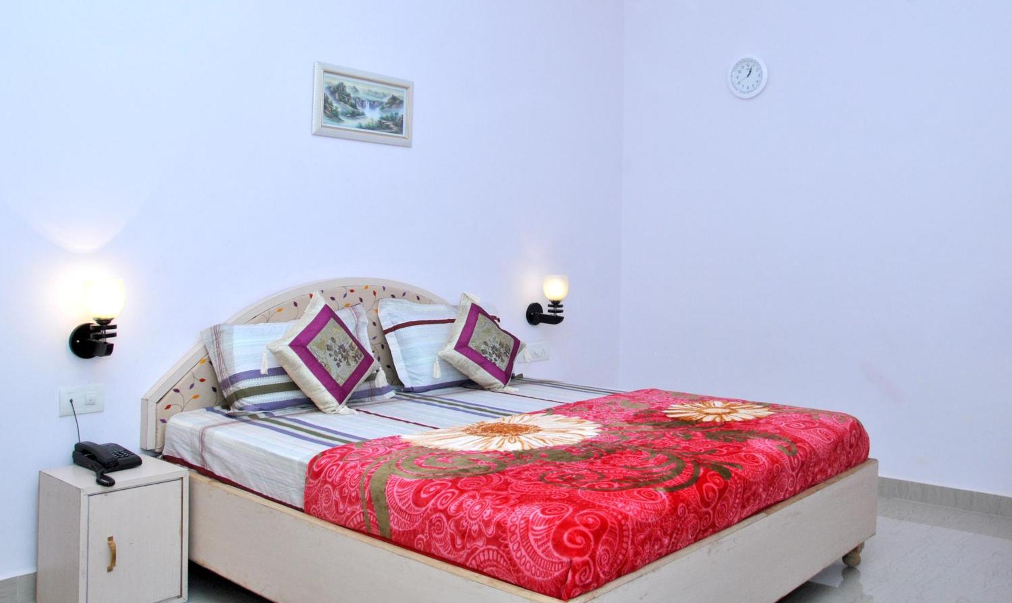 Shivansh Palace Homestay & Marriage Garden Khadzsuráhó Kültér fotó