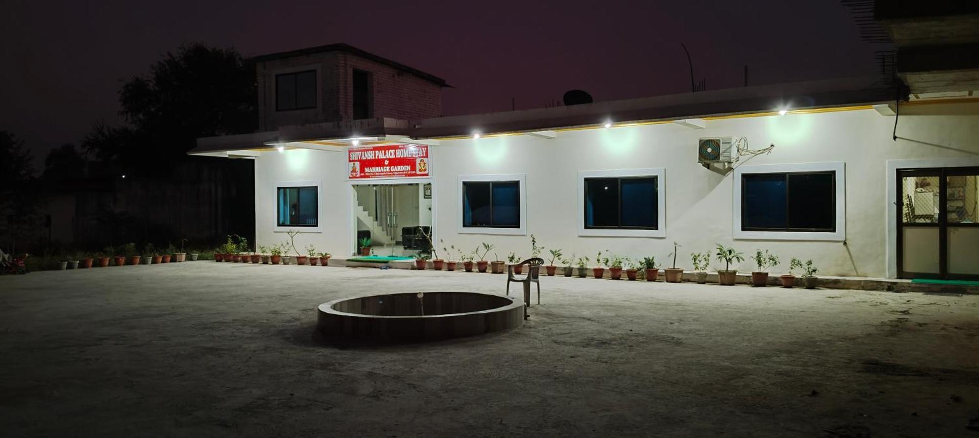 Shivansh Palace Homestay & Marriage Garden Khadzsuráhó Kültér fotó